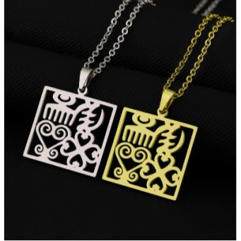 Necklaces & Pendants